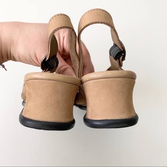 ARCHE Beige/Tan Leather Sandal w/ Wedge Heel Sz 36 - Picture 11 of 11